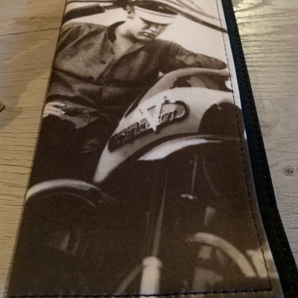 Elvis Ornament and Checkbook Cover - Picture 2 of 5